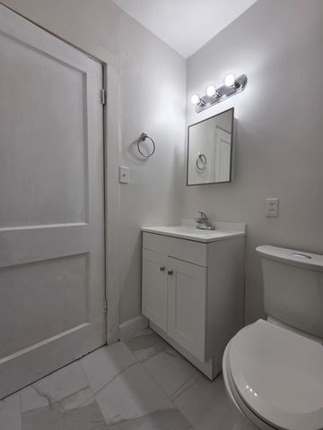 For Lease - 1445 Gerrard Street, Toronto, Ontario - Photo 4