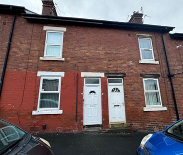 3 bedroom terraced house to rent - Photo 6