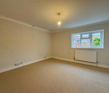 2 bedroom end of terrace house to rent - Photo 5