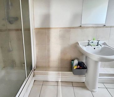 Warren Road, Ashford, Surrey, TW15 1SD - Photo 3