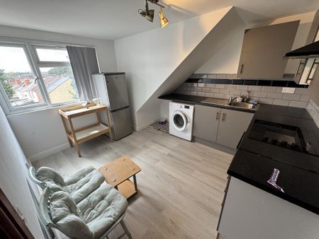 1 bedroom flat to rent - Photo 3