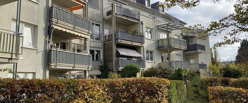 Gemütliche 1,5 Raum-Maisonettewohnung im Dachgeschoss mit Balkon und TG-Stellplatz sucht Mieter! - Photo 1