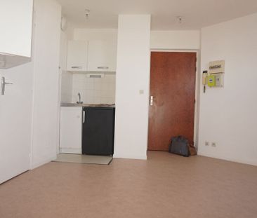 Appartement à louer - REIMS - SECTEUR CLEMENCEAU - Photo 2