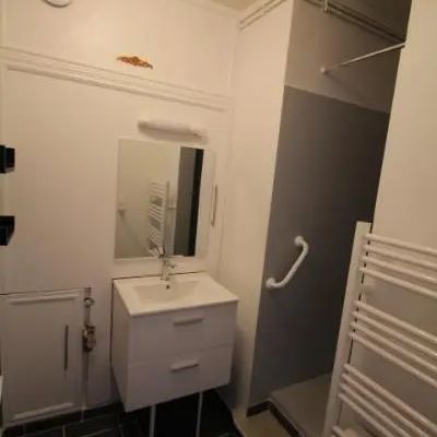 Appartement à louer 2 pièces 55.1m² - Photo 4