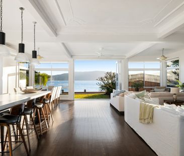 CLASSIC PALM BEACH PITTWATER WATERFRONT - 3-6 MONTH LEASE - Photo 1