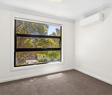 Contemporary Double-Storey Townhouse in Prime Templestowe Location - Photo 5