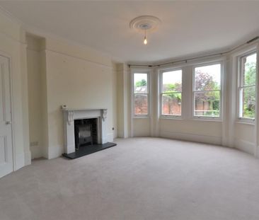 4 bedroom terraced house to rent - Photo 4