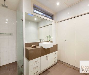 CHARMING 2-BEDROOM VICTORIAN HOME IN THE HEART OF CREMORNE – STYLIS... - Photo 5