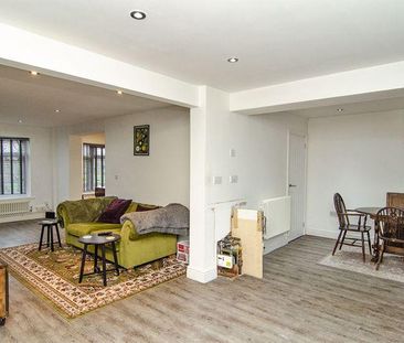 2 bedroom semi-detached house to rent - Photo 5