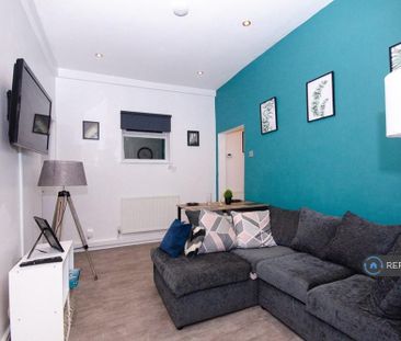 2 bedroom flat to rent - Photo 6
