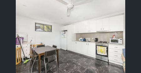 Charming Granny Flat - Photo 5