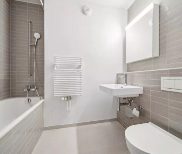 Bel appartement entièrement rénové de 4 pièces au 7ème étage. - Photo 6