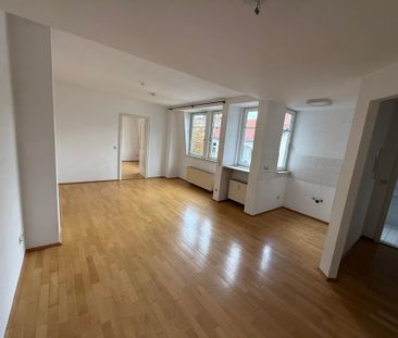 Traumhafte, helle 2-Raum-DG-Wohnung im Zentrum von Gera - Foto 1