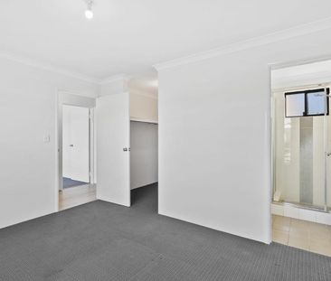 Gem in the heart of Lakelands - Photo 4