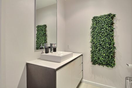 Condo for rent, Montréal (Ville-Marie) - Photo 4