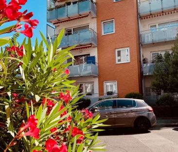 Stilvolle 2-Zimmer-Wohnung mit 2 Balkonen und Doppelstellplatz in B... - Photo 3