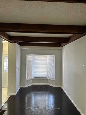 8 Roscoe Road #Main - Photo 4