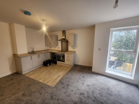 21 - 23 Market Street, Cinderford - Photo 3