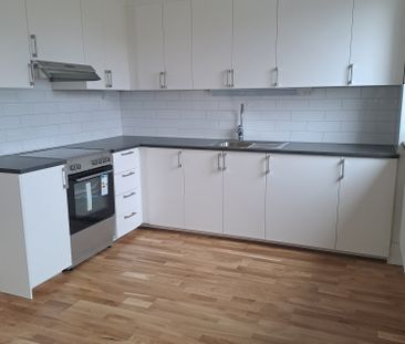 Carlavägen, Eskilstuna - Photo 2