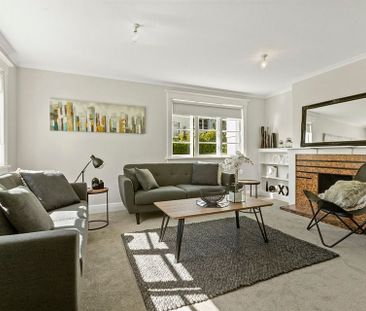 Fully Furnished Art Deco Apartment - Photo 4