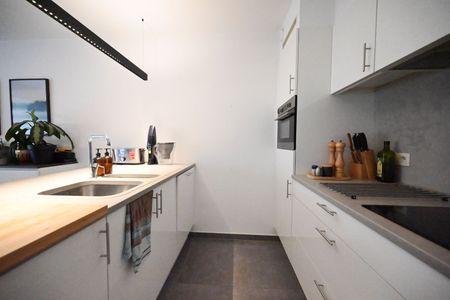 Goed gelegen appartement met 2 slaapkamers - Foto 3