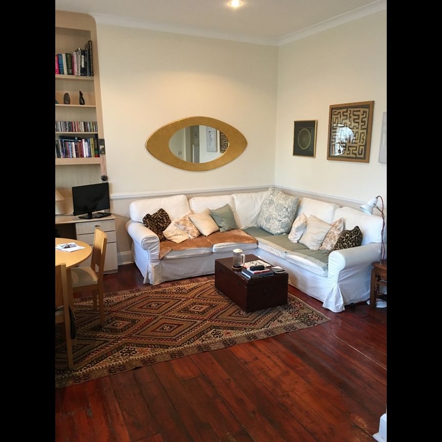 1 Bed Flat, Warwick Avenue, W9 - Photo 1