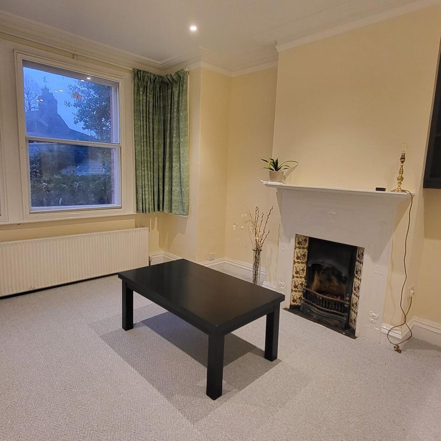 River View, Enfield - Photo 1