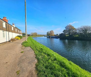 Canal Bank, Purton, Berkeley - Photo 2