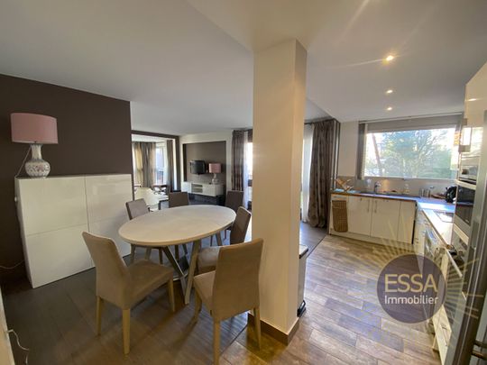 Appartement de 101.74 m2 - LE CHESNAY ROCQUENCOURT, - Photo 1