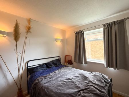 Bishops Court, Trumpington, Cambridge - Photo 5