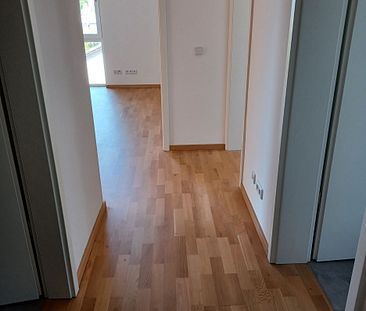 **Schöne 3-Zimmer Wohnung im 2. OG mit Balkon in ruhiger Wohnlage** - Foto 1