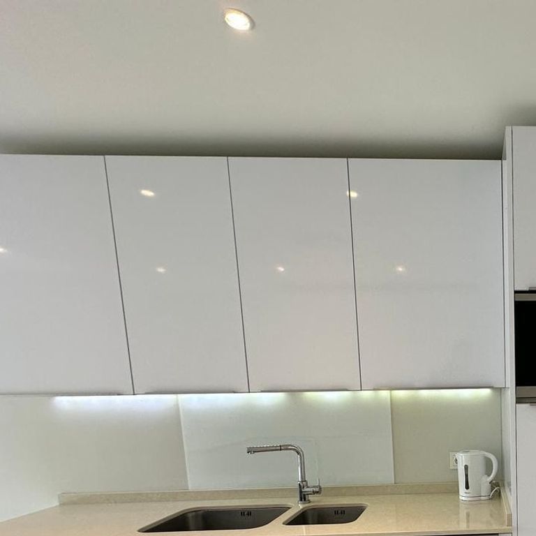 Luxury Townhouse for rent in Nueva Andalucia, Andalusia - Photo 1