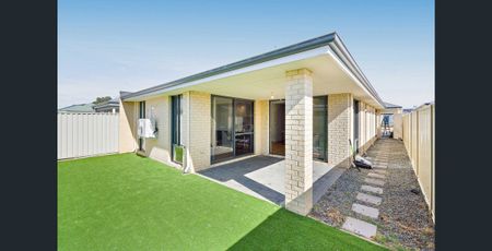 Quiet & Peaceful Living - Photo 3