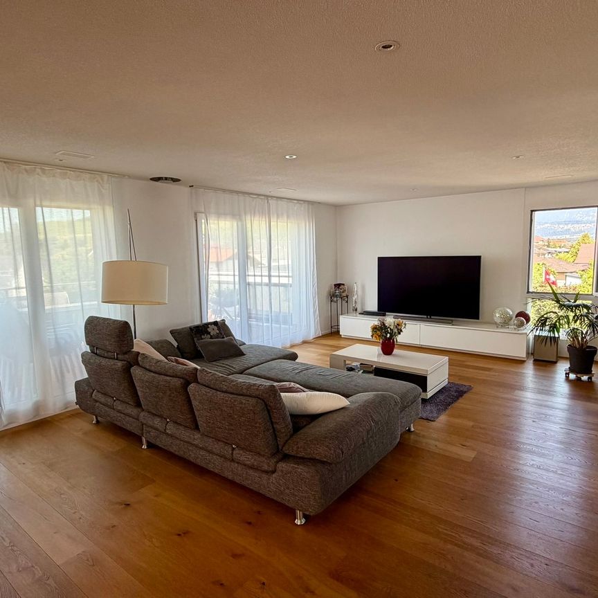 6½ ZIMMER-ATTIKAWOHNUNG IN STUDEN (BE), MÖBLIERT, TEMPORÄR - Photo 1