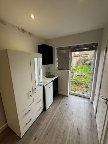 Studio to rent - Photo 5