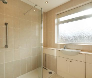 3 bedroom semi-detached house to rent - Photo 5