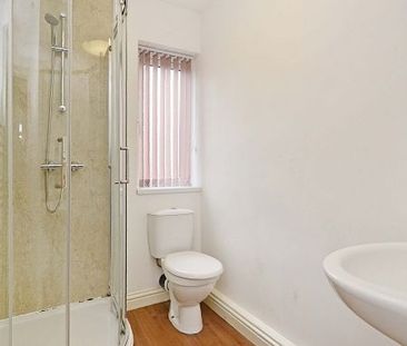 3 bedroom terraced house to rent - Photo 6