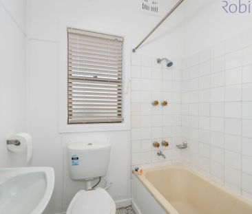 Well presented unit less than 2km from Belmont town Centre - Photo 6