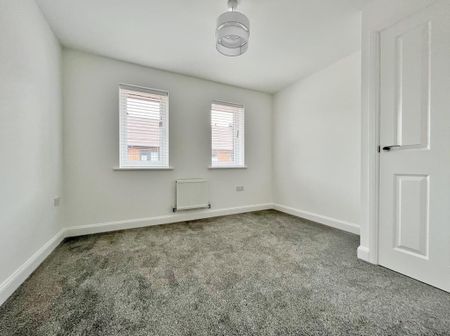 3 bedroom detached house to rent - Photo 3