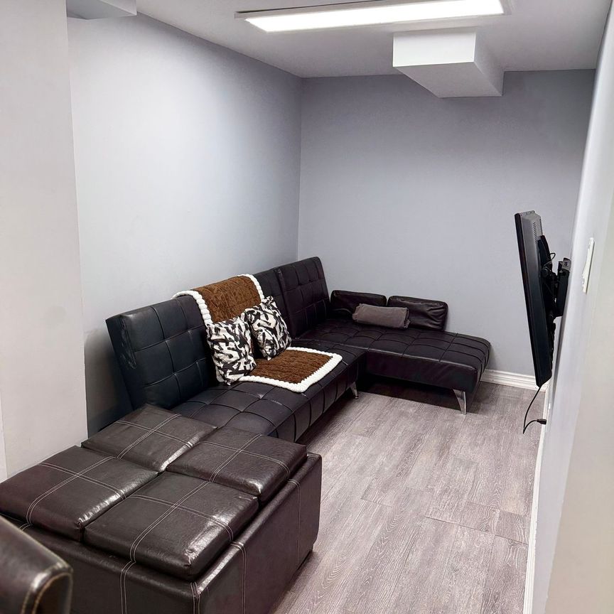 For Lease - 3250 Apricot Street Unit# Bsmt, Mississauga, Ontario - Photo 1