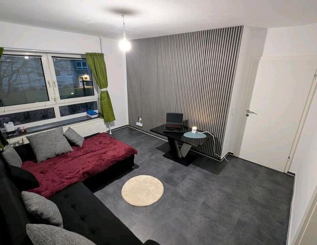 Erdgeschosswohnung mit Einbauküche - Foto 1