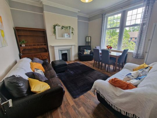 1 bedroom in a flat share to rent - Photo 1