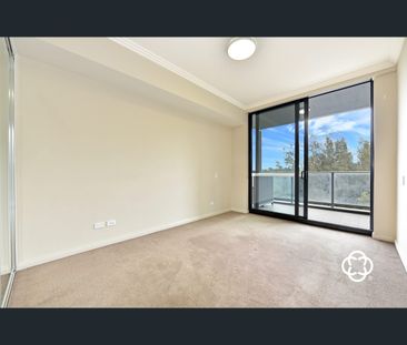402/2 Footbridge Boulevard, Wentworth Point, NSW 2127 - Photo 6