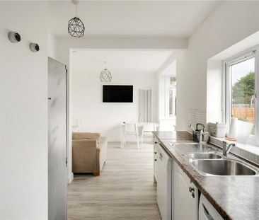 1 bedroom in a house share to rent - Photo 5