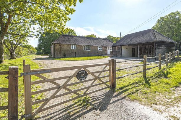 4 bedroom detached house to rent - Photo 1