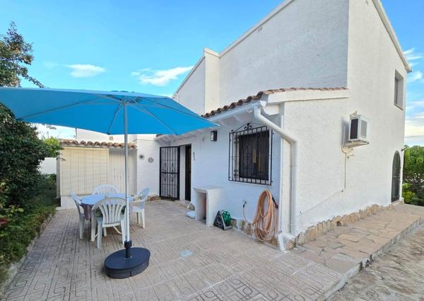 House for rent in Moraira FOR LONG TERM with 3 bedrooms