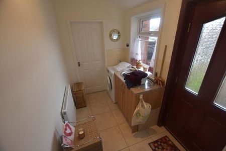 3 bedroom terraced house to rent - Photo 4