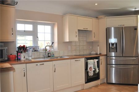 Semi detached cottage in a rural location to the south of Newbury, with garage and outhouse storage. - Photo 4