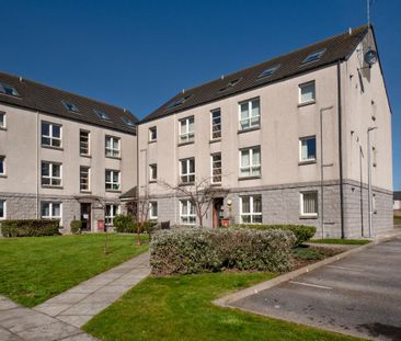 Two Bed, Unfurnished, Ground Floor Apartment which has been Modifie... - Photo 5