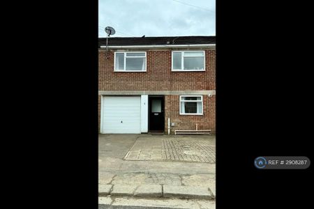 3 bedroom terraced house to rent - Photo 3